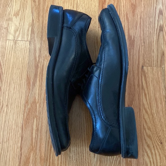 Axcess Men’s “Bleeker Black”Leather Shoes - Picture 10 of 12